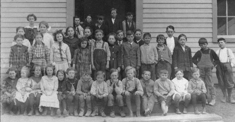 1913 Petersburgh School Class